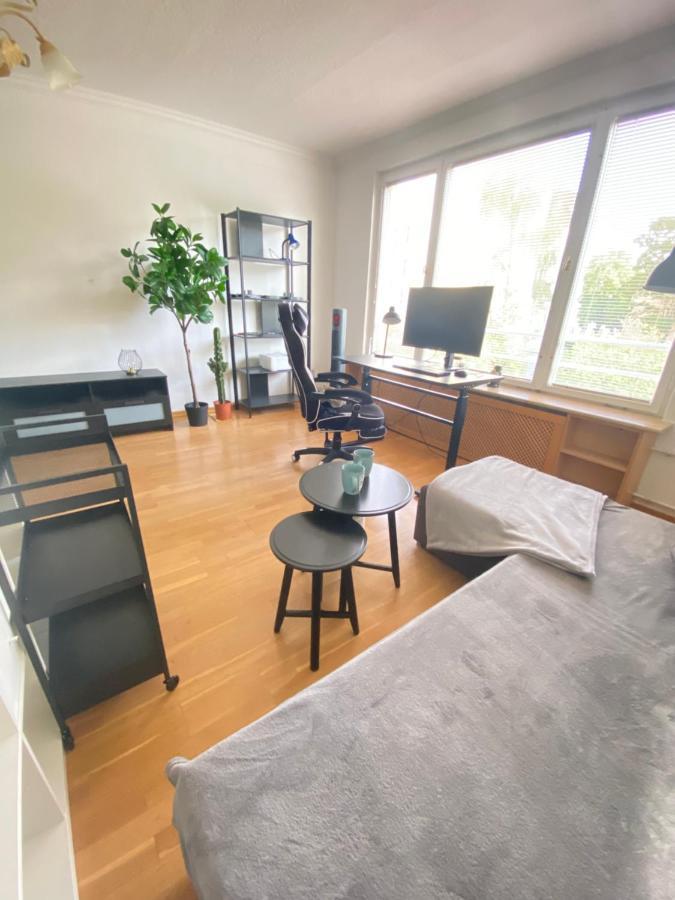 Modern Studio In With Garden Near Sea Appartement *
