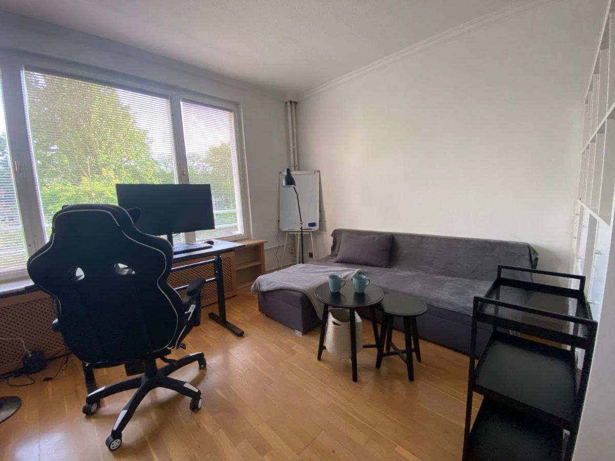 Appartement Modern Studio In With Garden Near Sea *
